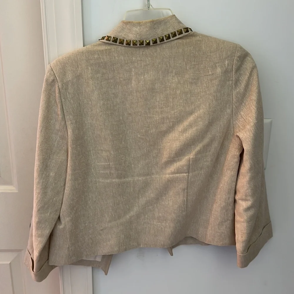🌟2/$10🌟Love21 by Forever 21 Cropped Gold Studded Lapel Blazer - Picture 4 of 4